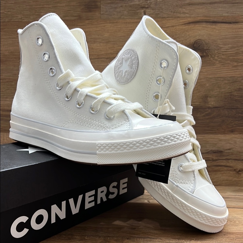 Converse Classic White Canvas High-Tops